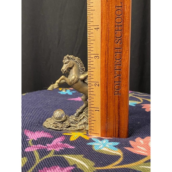 Pewter Pegasus Myth/ Magic Figurine “The Defender of the Crystal” by A G Slocomb - Picture 8 of 12